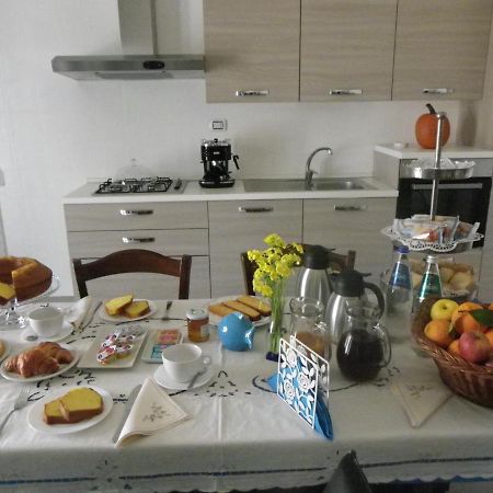B&B And Home Restaurant La Casa Del Pescatore SantʼAnna Arresi Exteriör bild
