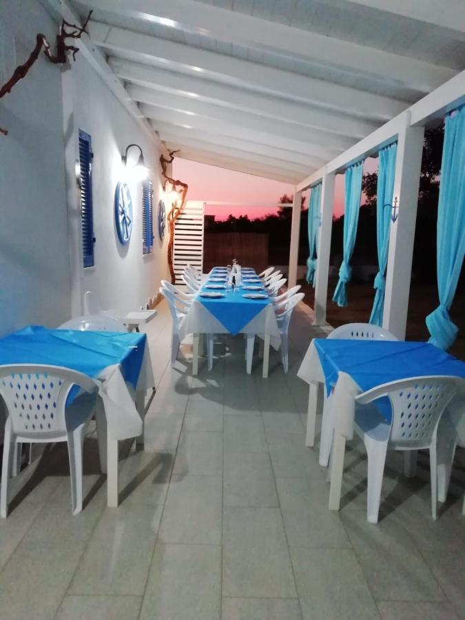 B&B And Home Restaurant La Casa Del Pescatore SantʼAnna Arresi Exteriör bild